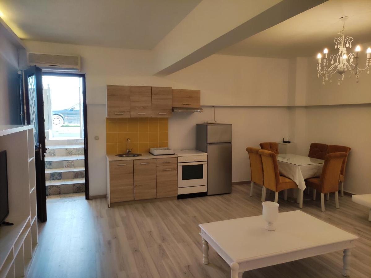 Superior Chic Family Apartment Kalampáka Buitenkant foto